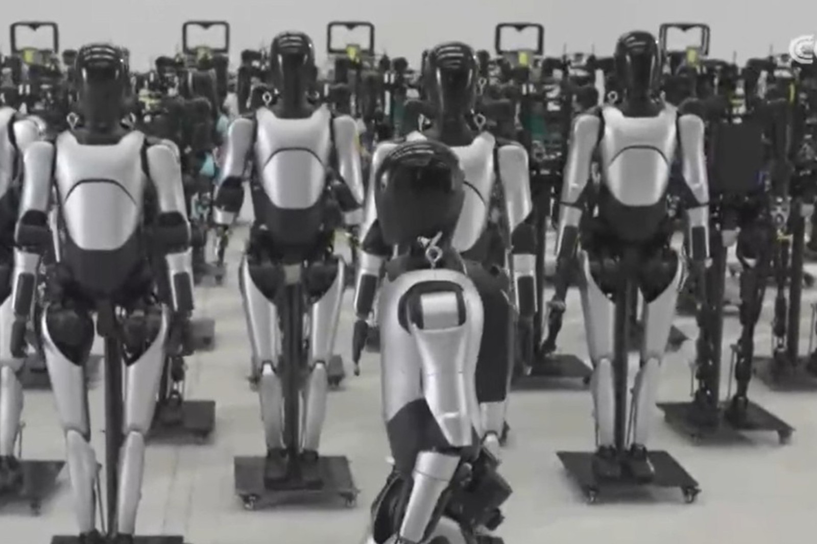 央视报道！揭秘xpj官网机器人量产超级工厂